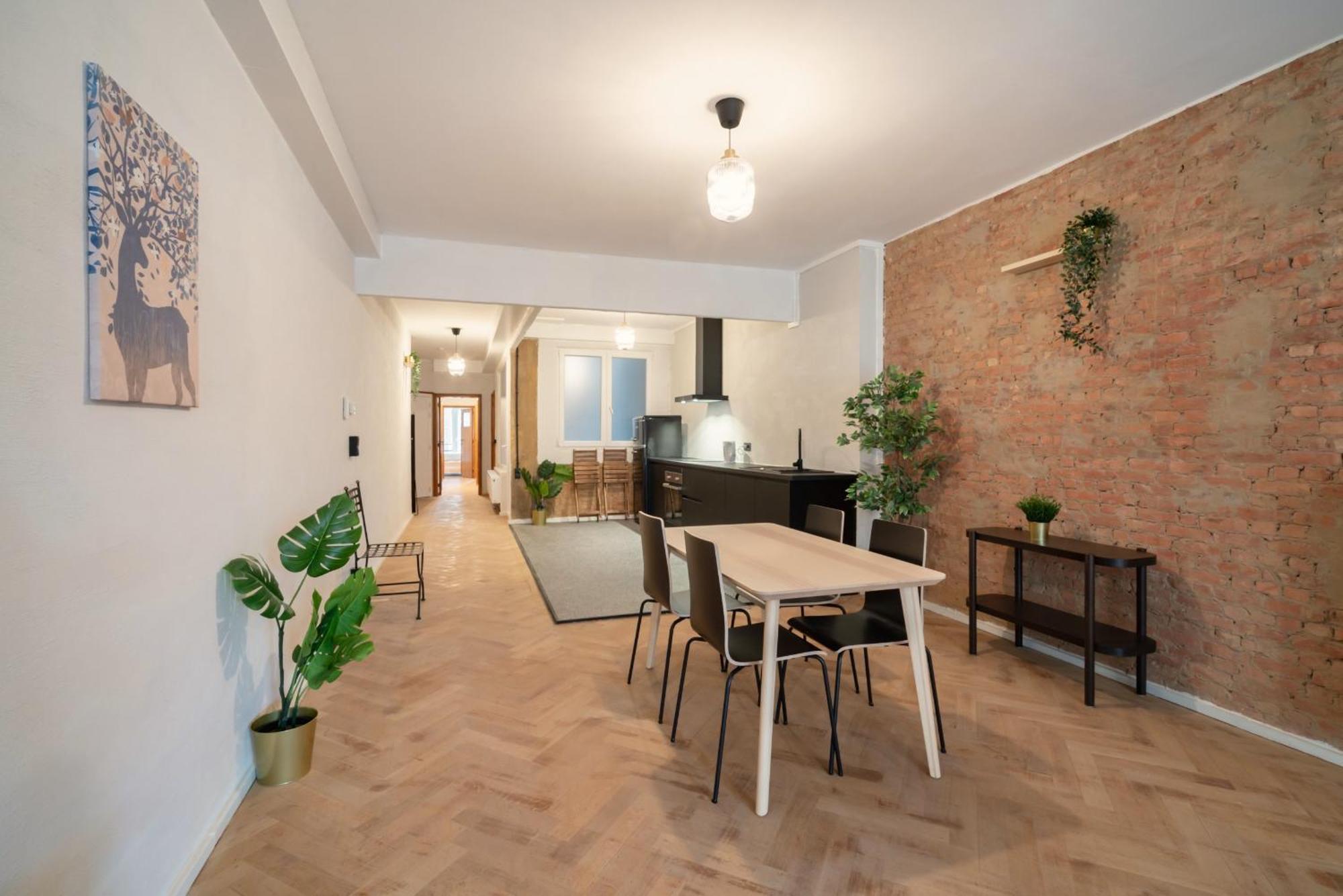 Two-Bedroom Apartments In The Heart Of Antwerp Exterior photo