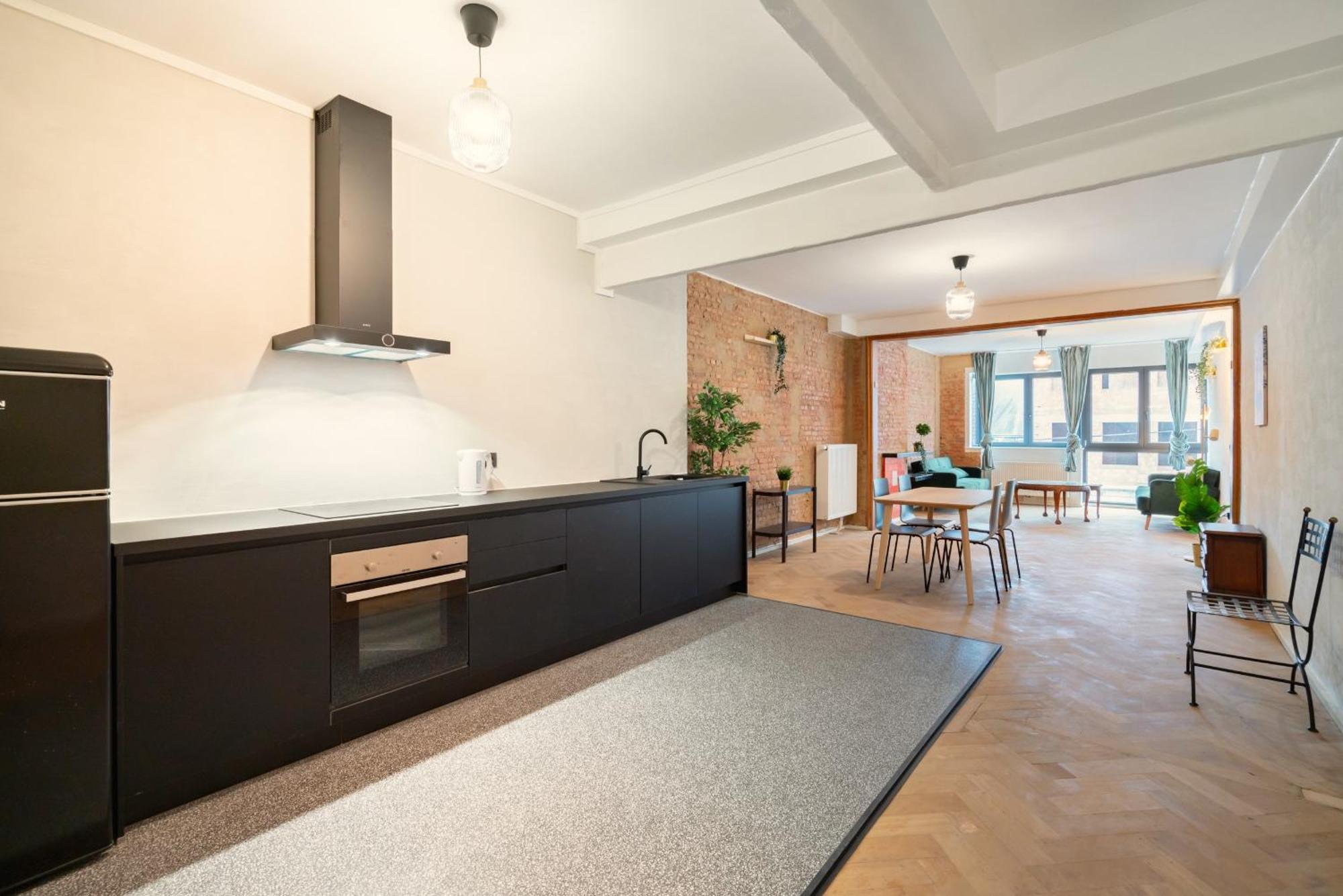 Two-Bedroom Apartments In The Heart Of Antwerp Exterior photo